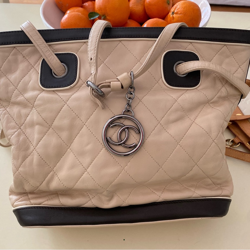 CHANEL Handbag